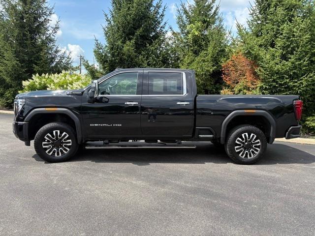Photo of 2024 Onyx Black GMC Sierra 2500