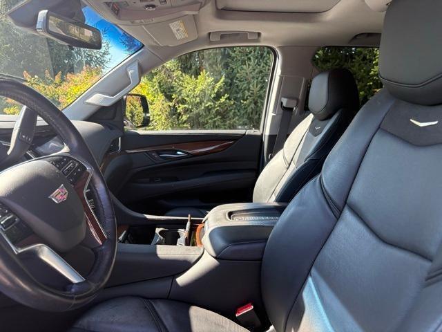 Photo of 2019 Crystal White Tricoat Cadillac Escalade