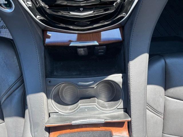 Photo of 2019 Crystal White Tricoat Cadillac Escalade