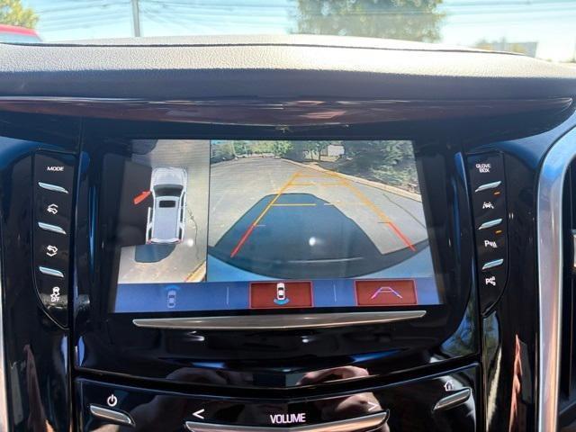 Photo of 2019 Crystal White Tricoat Cadillac Escalade