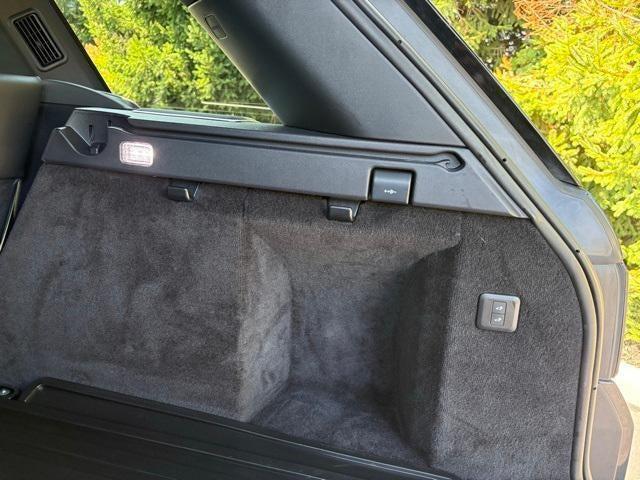 Photo of 2020 Black Land Rover Range Rover Sport