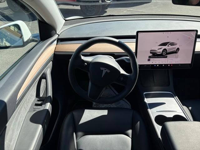 Photo of 2023 Pearl White Multi-Coat Tesla Model Y