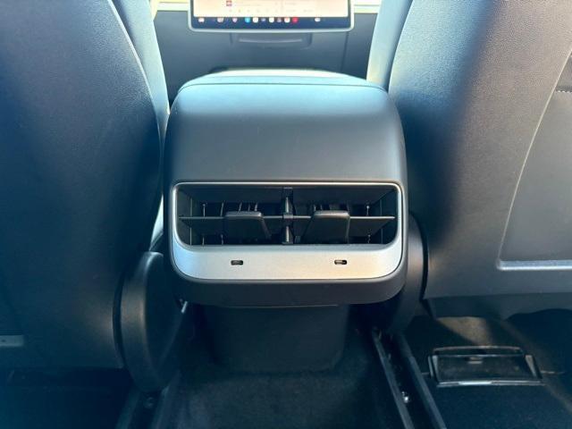 Photo of 2023 Pearl White Multi-Coat Tesla Model Y
