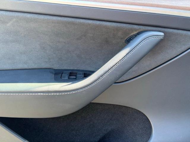 Photo of 2023 Pearl White Multi-Coat Tesla Model Y