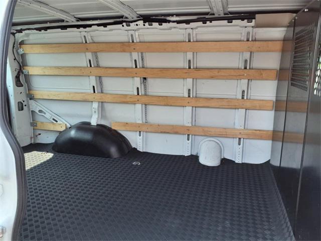 Photo of 2023 Summit White GMC Savana 2500