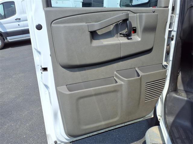 Photo of 2023 Summit White GMC Savana 2500