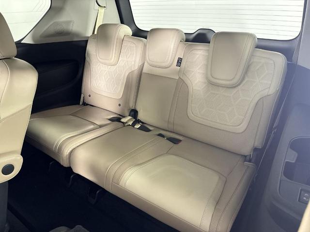Photo of 2025 Black Nissan Armada