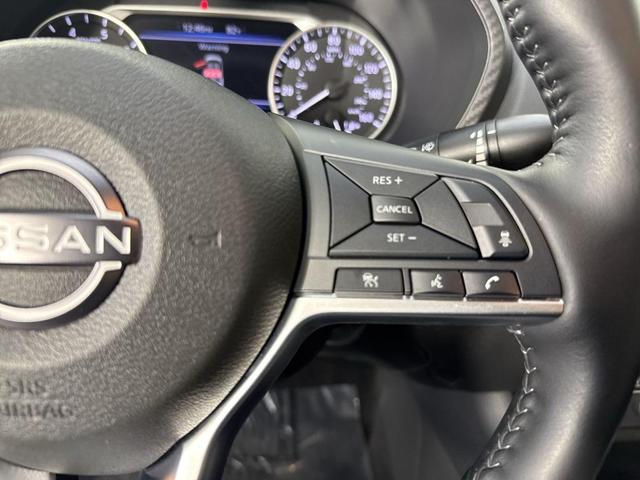 Photo of 2025 Aspen White Nissan Sentra