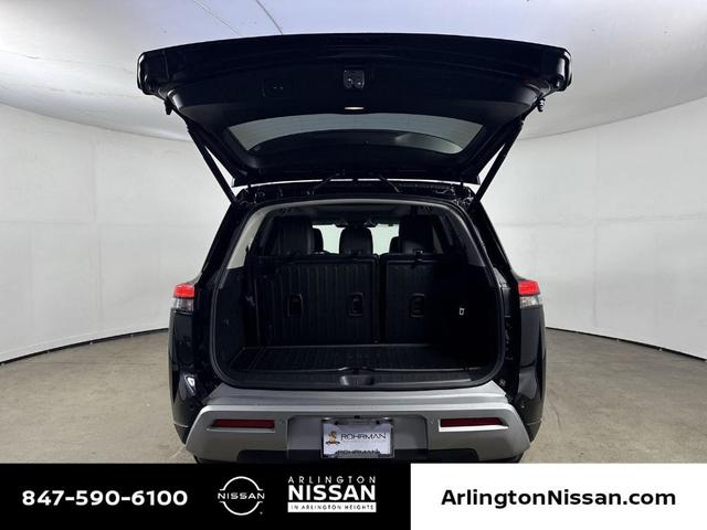 Photo of 2025 Black Nissan Pathfinder