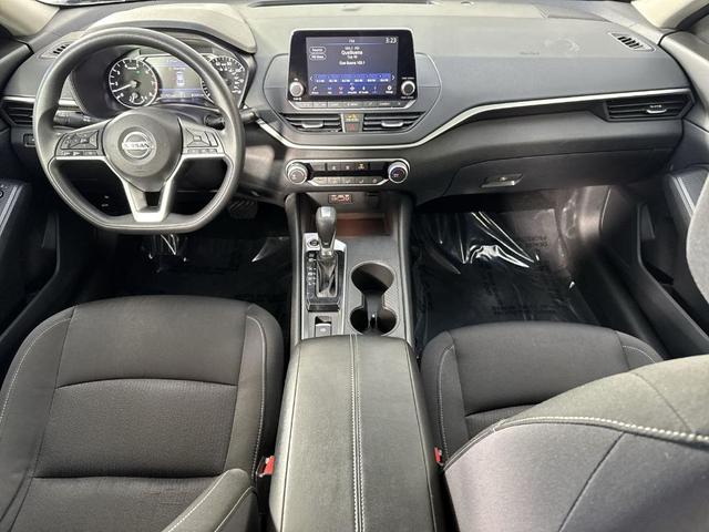 Photo of 2020 Gun Metallic Nissan Altima
