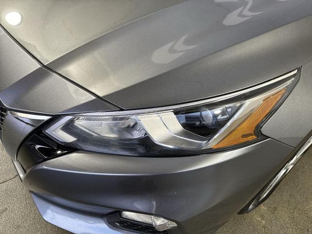 Photo of 2020 Gun Metallic Nissan Altima