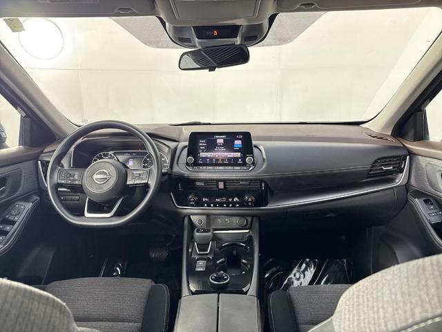 Photo of 2022 Caspian Blue Nissan Rogue