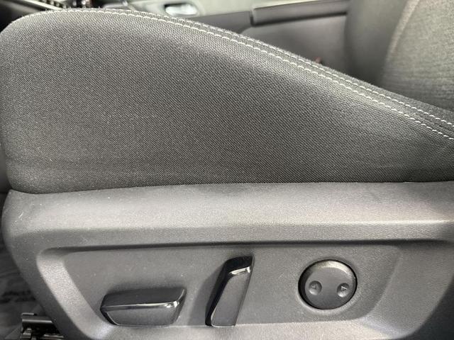 Photo of 2022 Caspian Blue Nissan Rogue