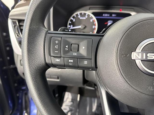 Photo of 2022 Caspian Blue Nissan Rogue
