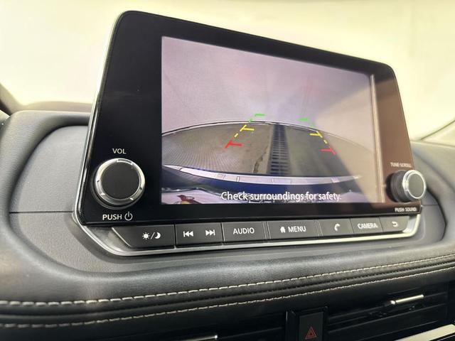Photo of 2022 Caspian Blue Nissan Rogue