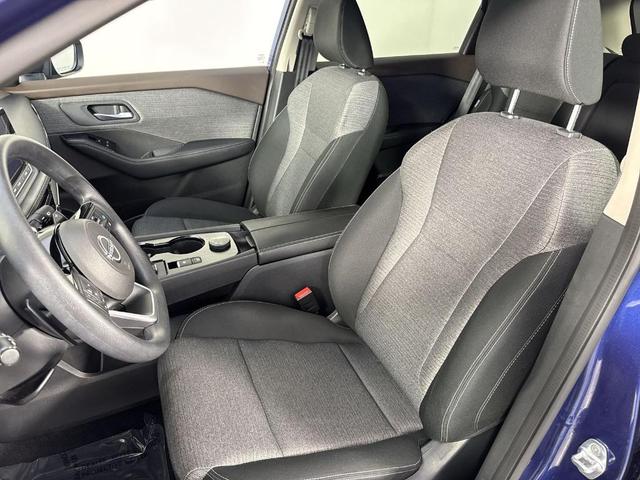 Photo of 2022 Caspian Blue Nissan Rogue
