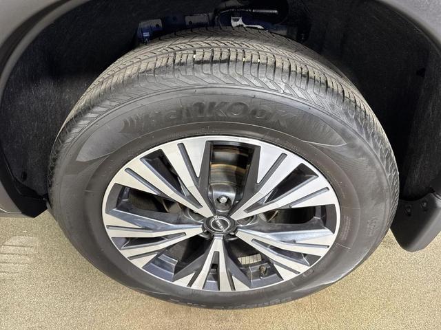 Photo of 2022 Caspian Blue Nissan Rogue