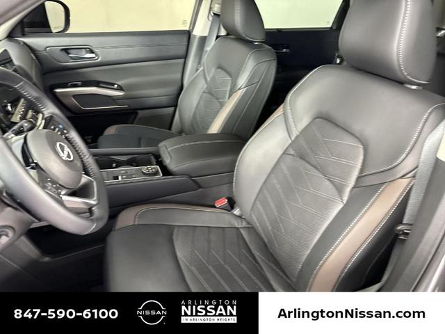 Photo of 2025 Gun Metallic Nissan Pathfinder