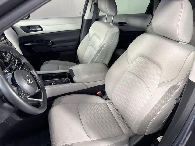 Photo of 2022 Gun Metallic Nissan Pathfinder