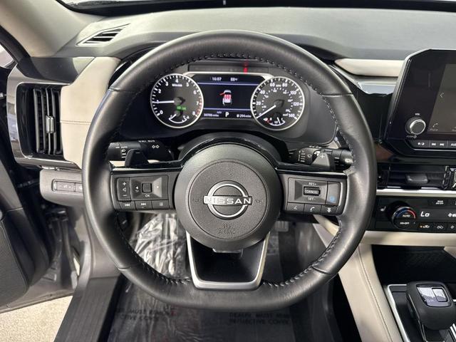 Photo of 2022 Gun Metallic Nissan Pathfinder