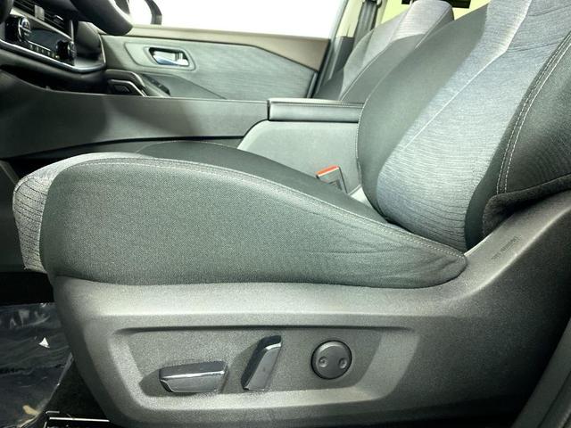 Photo of 2023 Gun Metallic Nissan Rogue