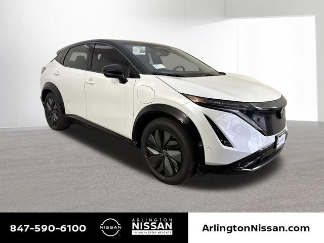 Photo of 2025 2t Wht Blk Roof Nissan ARIYA
