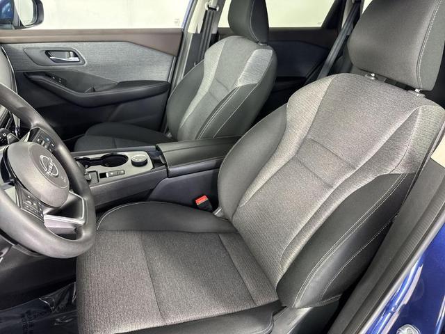 Photo of 2022 Caspian Blue Nissan Rogue