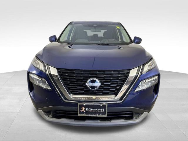 Photo of 2022 Caspian Blue Nissan Rogue