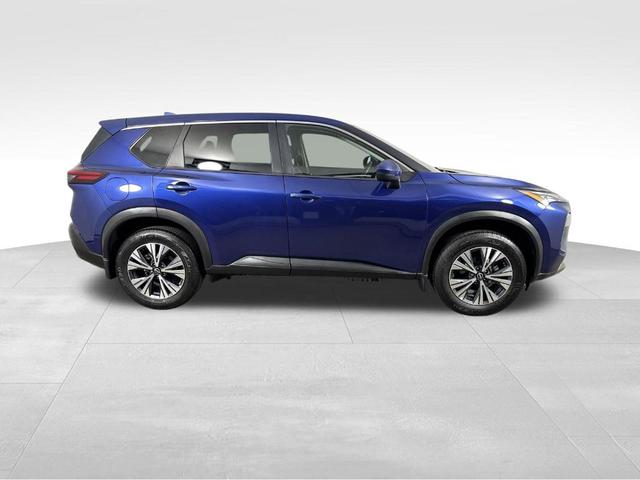 Photo of 2022 Caspian Blue Nissan Rogue