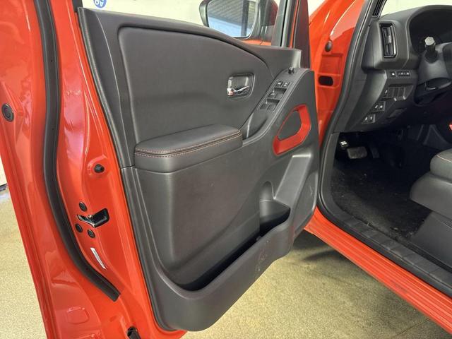 Photo of 2025 Afterburn Orang Nissan Frontier