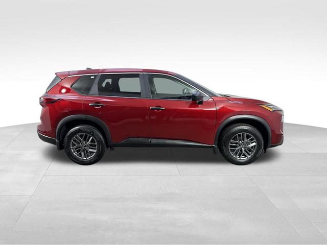 Photo of 2025 Scarlet Ember Nissan Rogue