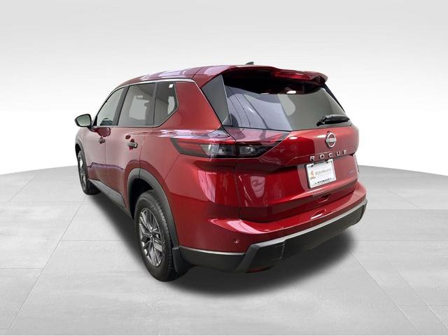 Photo of 2025 Scarlet Ember Nissan Rogue