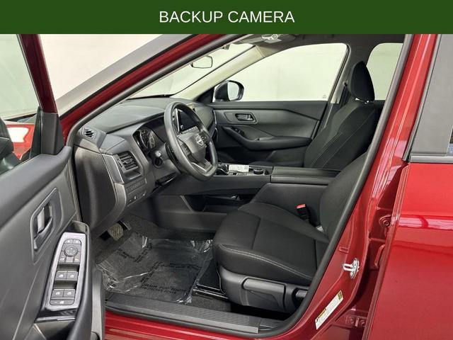 Photo of 2025 Scarlet Ember Nissan Rogue