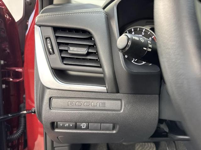 Photo of 2025 Scarlet Ember Nissan Rogue