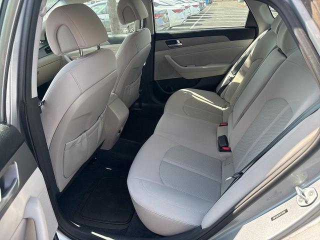 Photo of 2015 Shale Gray Metallic Hyundai SONATA