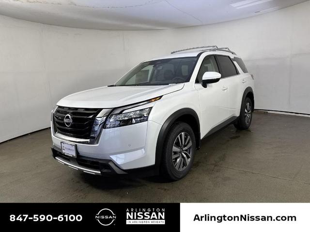 Photo of 2025 Everest White P Nissan Pathfinder