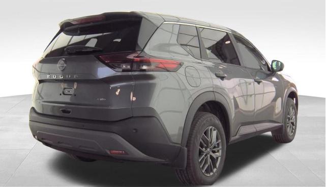 Photo of 2023 Gun Metallic Nissan Rogue