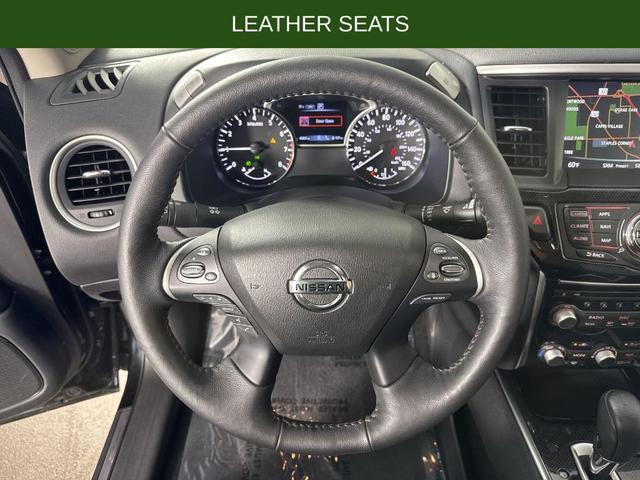 Photo of 2020 Magnetic Black Nissan Pathfinder
