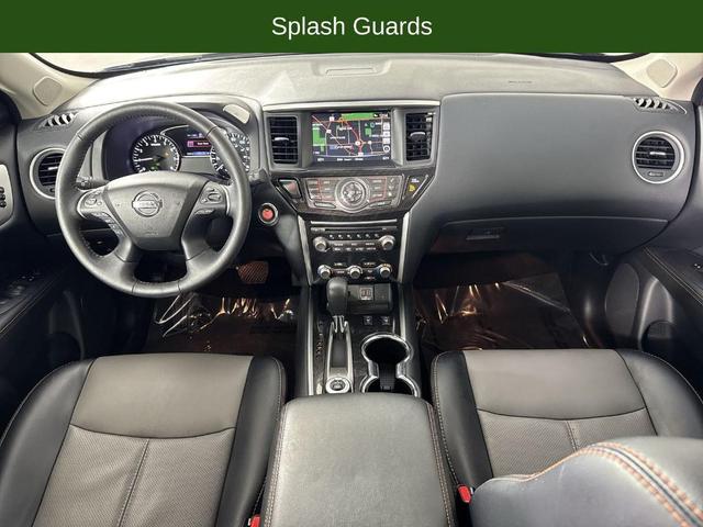 Photo of 2020 Magnetic Black Nissan Pathfinder
