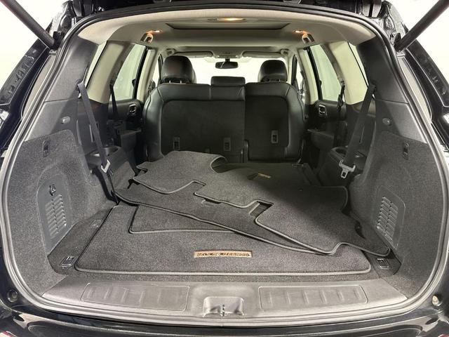 Photo of 2020 Magnetic Black Nissan Pathfinder