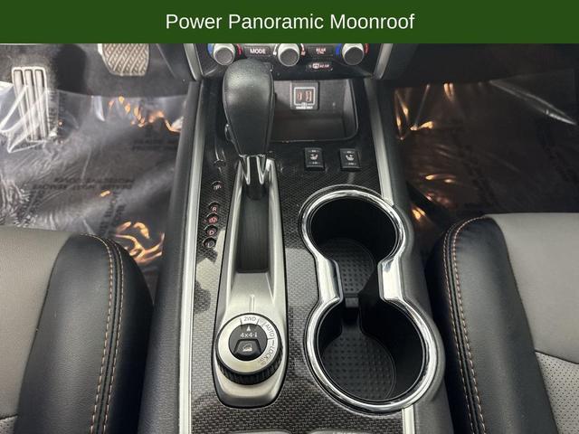 Photo of 2020 Magnetic Black Nissan Pathfinder