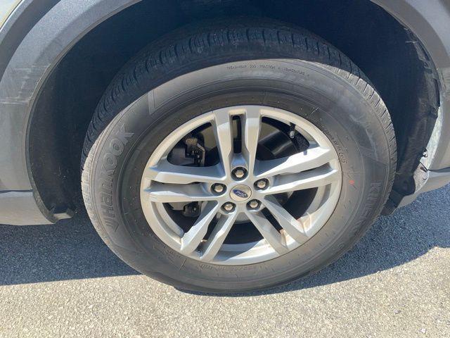 Photo of 2024 Silver Metallic Ford Explorer