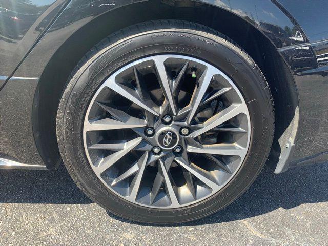 Photo of 2022 Phantom Black Hyundai SONATA