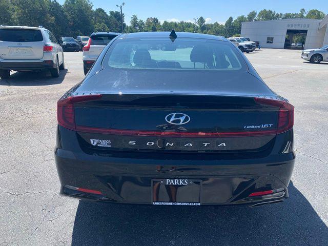 Photo of 2022 Phantom Black Hyundai SONATA