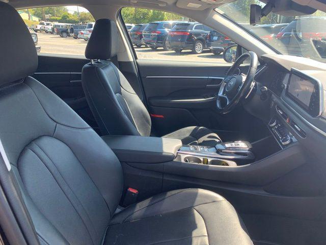 Photo of 2022 Phantom Black Hyundai SONATA
