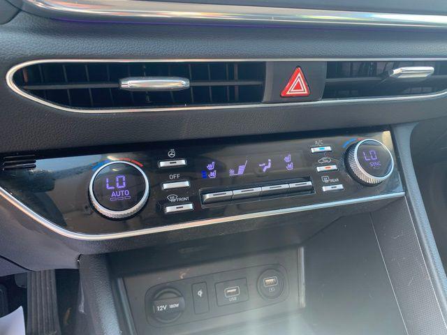 Photo of 2022 Phantom Black Hyundai SONATA