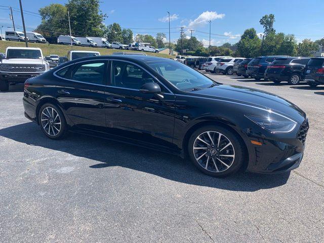Photo of 2022 Phantom Black Hyundai SONATA