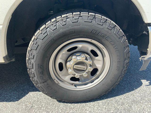 Photo of 2021 Oxford White Ford F-350