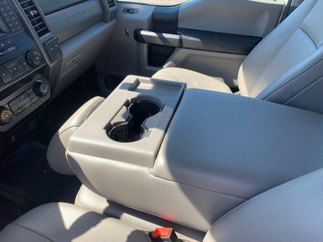 Photo of 2021 Oxford White Ford F-350