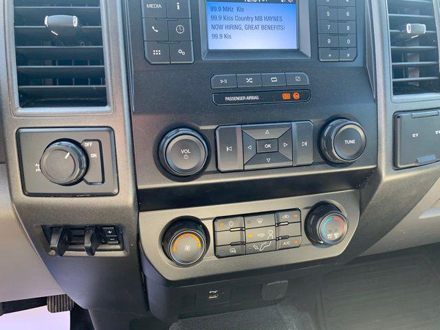 Photo of 2021 Oxford White Ford F-350